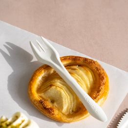 Vegware VP-FK6.2 6.2in Compostable Paper Fork alternative